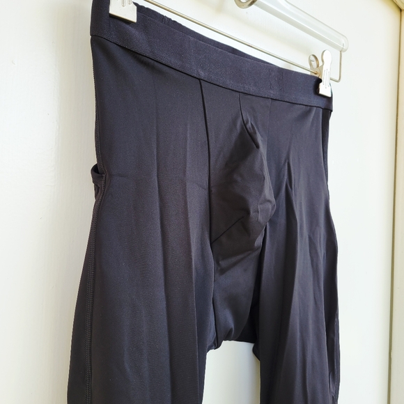 Lululemon Surge Light 3/4 Tight 23" Black Size Medium - Picture 7 of 16